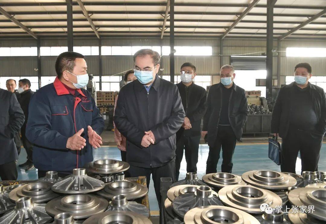 1月31日，市委书记刘革安在张家界高新区汽配厂公司，调研企业复工复产情况。全媒体记者 邵颖 摄